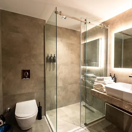 Hotel Garrya Romo *
