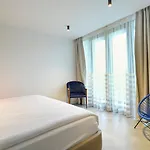 Garrya Romo Hotel *