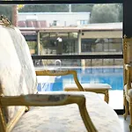 Hotel Garrya Romo *