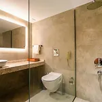 Hotel Garrya Romo *