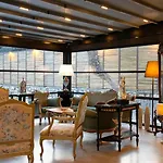 Garrya Romo Hotel